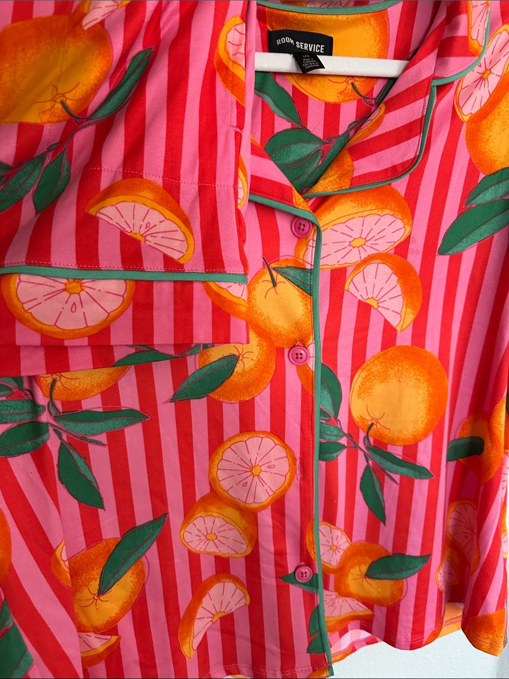 WOMEN’S Pink Citrus-Print Short Sleeve Button Front Top - Picture 8 of 10